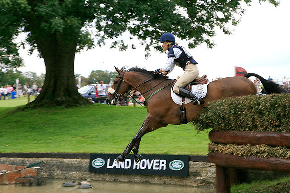 _0100794_LEAD_THE_WAY_Clea_Phillipps_8th_Place